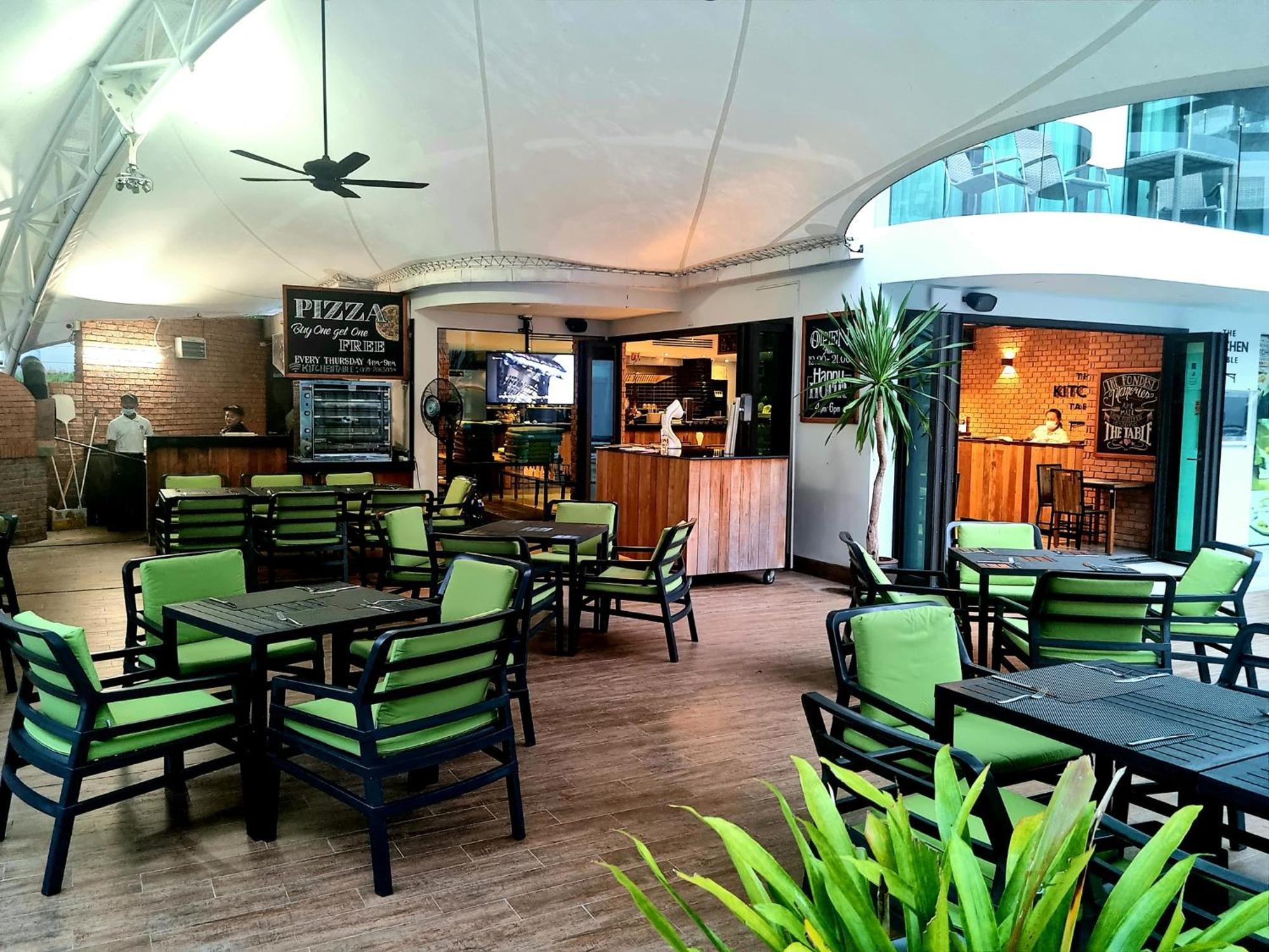 Patong Lets Phuket Twin Sands Resort & Spa מראה חיצוני תמונה